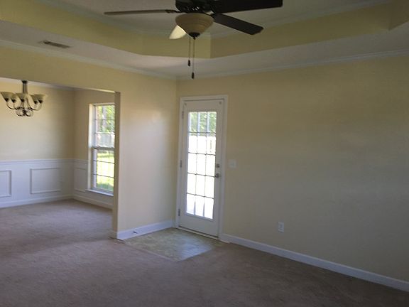 2nd image of 137 SE Pine View Dr