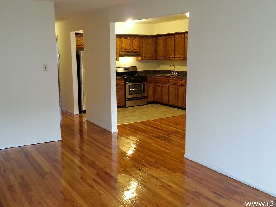 1st image of 3142 44th St #2