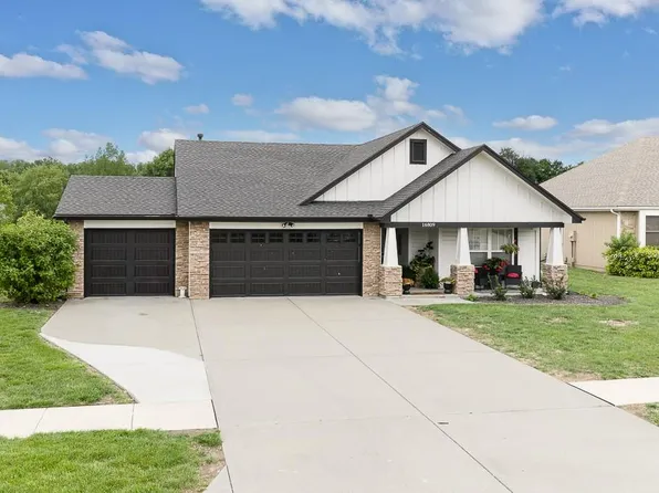 16809 Sheehan Rd, Basehor, KS 66007