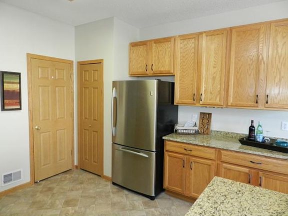 5th image of 1652 Brittany Dr #805