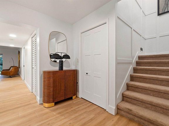 5th image of 9450 Meadowood Dr APT 204