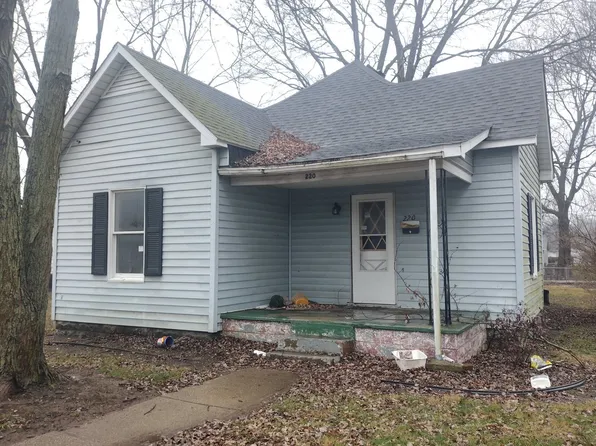 220 N 8th St, West Terre Haute, IN 47885