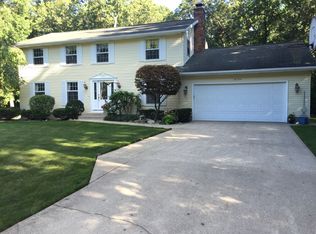 18784 N Fruitport Rd, Spring Lake, MI 49456