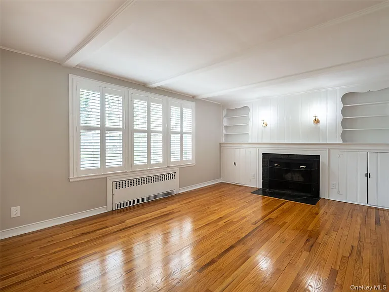 35 Bogart Ave — Photo 5
