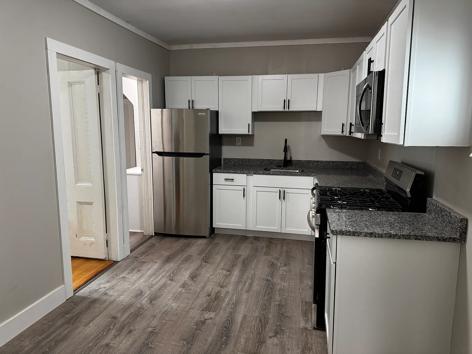 2 bed, 1200 sqft, $1,650 — Photo 2