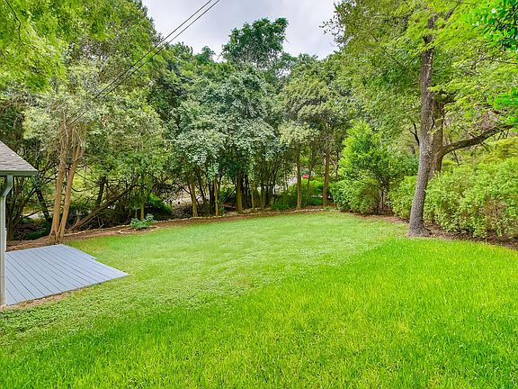 3rd image of 1208 Yaupon Valley Rd #A