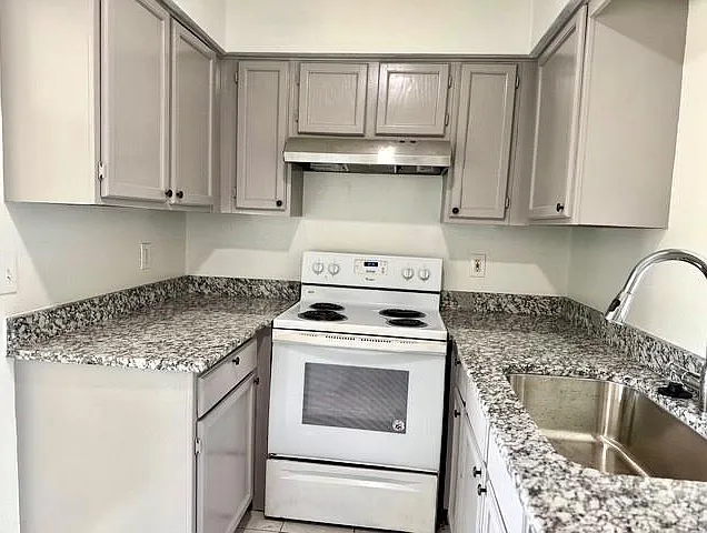 13518 Townwood Dr — Photo 11