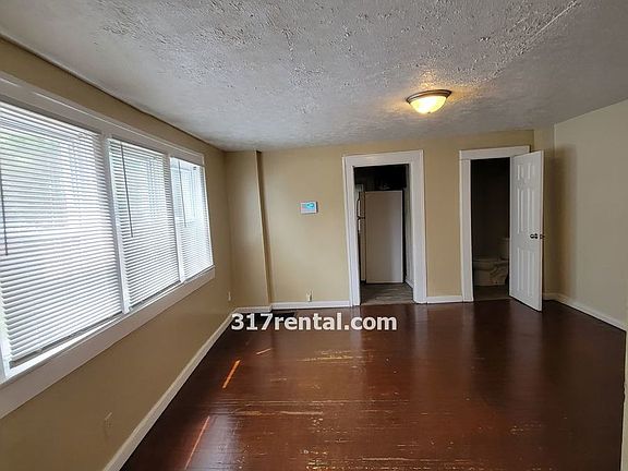 4th image of 16 N Gladstone Ave