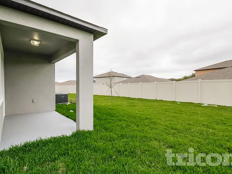 9735 Ivory Dr — Photo 11