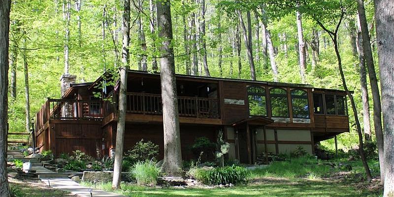 1st image of 417 Rockcliff Ln