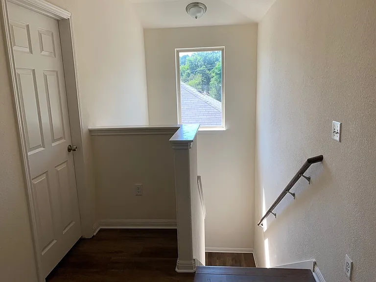 5805 Loblolly Ln — Photo 6