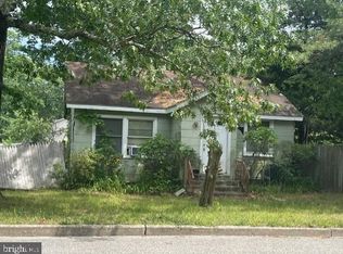 711 Lake Barnegat Dr N, Lanoka Harbor, NJ 08734