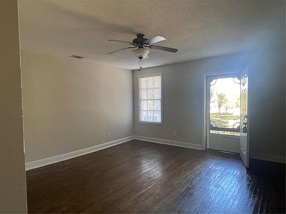 4th image of 18398 Pine Ridge Dr