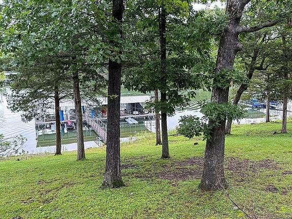 5th image of 99 Shady Place Ln
