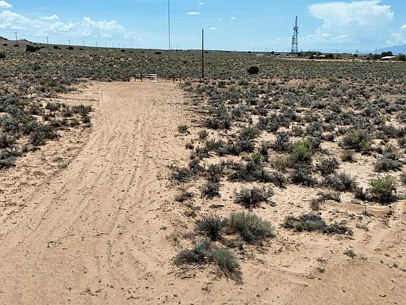 5th image of Lopez Ln
