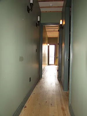 Rented by Premier Metro Realty Corp | media 44