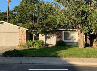 2052 Smokey Dr, Los Banos, CA 93635