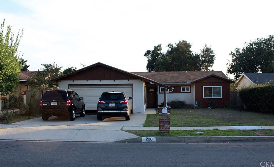 1st image of 230 E Cherry Ave