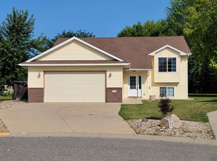 210 Hunters Ct, Eagle Lake, MN 56024
