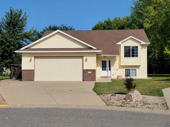 210 Hunters Ct, Eagle Lake, MN 56024