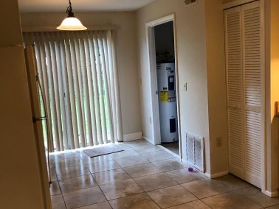 5th image of 10049 Massey St