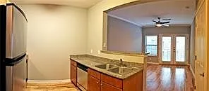 2502 Leon St #403 — Photo 3