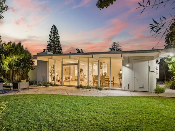 3773 Redwood Cir, Palo Alto, CA 94306