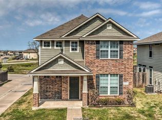 4115 McFarland Dr, College Station, TX 77845