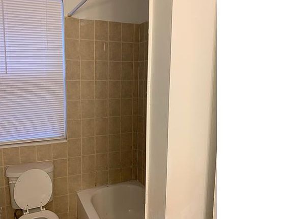 5th image of 1711 W Tioga St APT 2