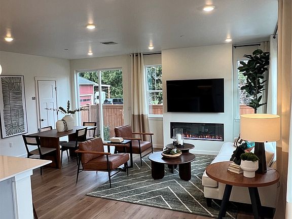 5th image of 4255 85th Ave NE #77