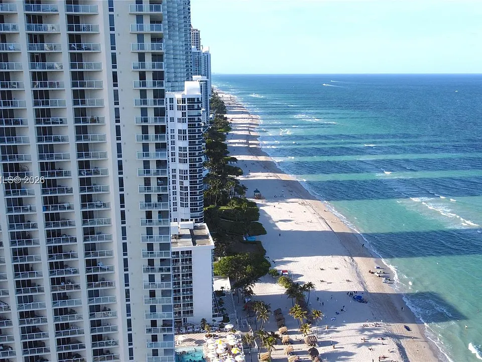 16699 Collins Ave #3009