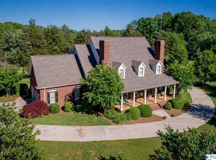 111 Angela Rd, Huntsville, AL 35806