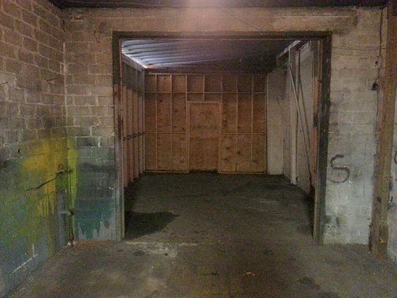 2nd image of 1017 E Columbus Dr