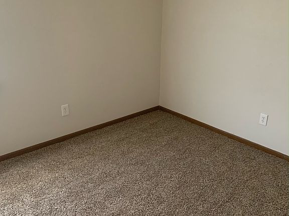 4th image of 1302 NW Valley Woods Ct APT D