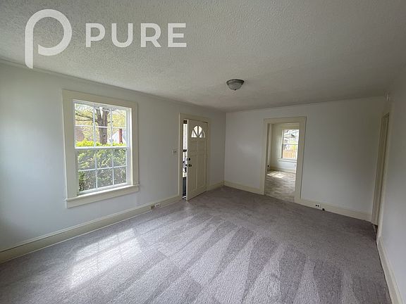 4th image of 524 Hickory Ave