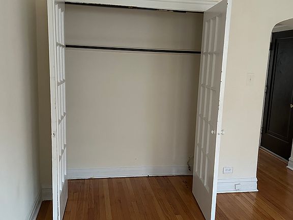 4th image of 4967 N Whipple St #3E