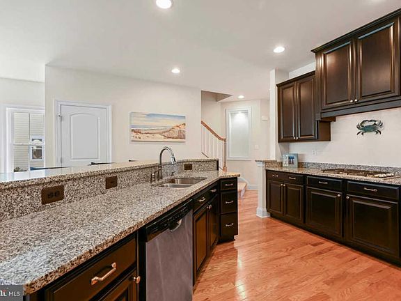 5th image of 30574 Tower Pl #64