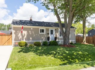 869 1st St, Mississauga, ON L5E1A6