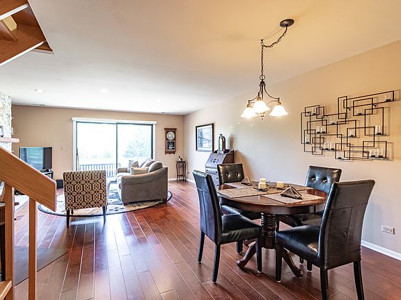 5th image of 1071 Deerfield Pl