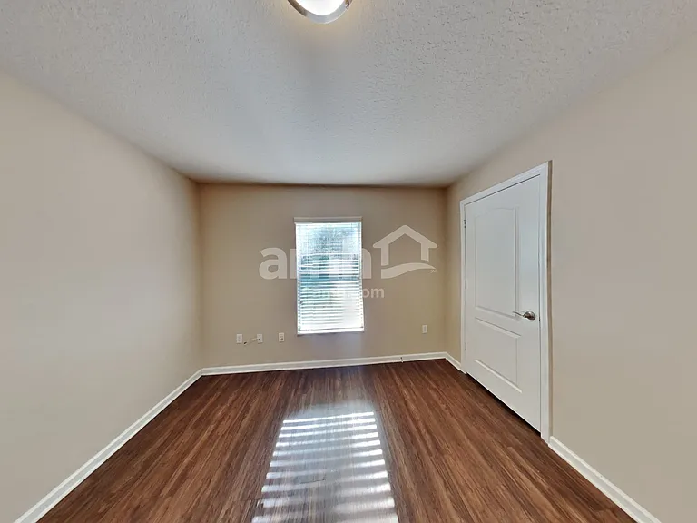 7330 Crescent Palm Dr — Photo 15