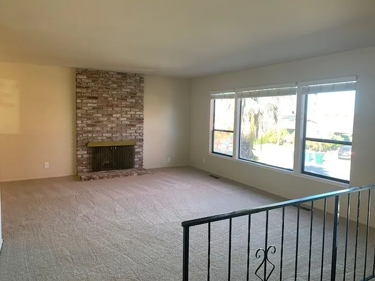 1120 Eden Bower Ln — Photo 3