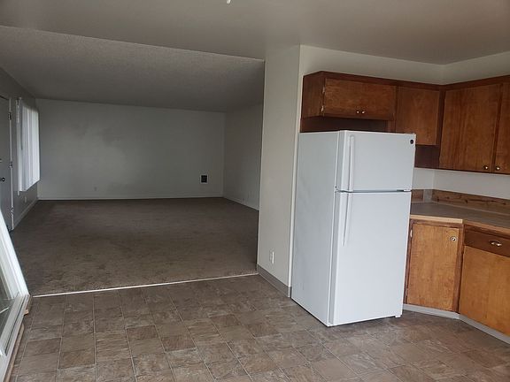 2nd image of 4501 NE 51st St #4d7aa64c8