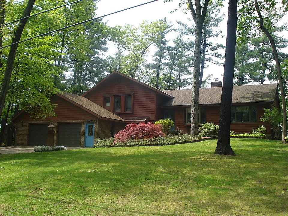 1st image of 68668 Blanchard St