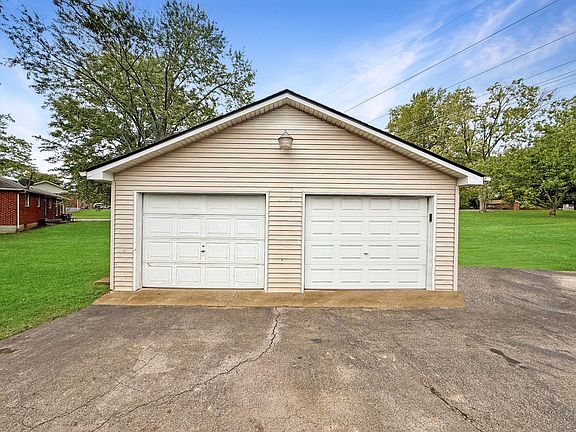 4th image of 129 Prindle Dr