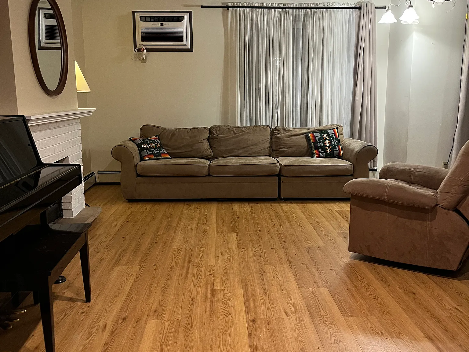 2 bed, 906 sqft, $1,600 — Photo 3