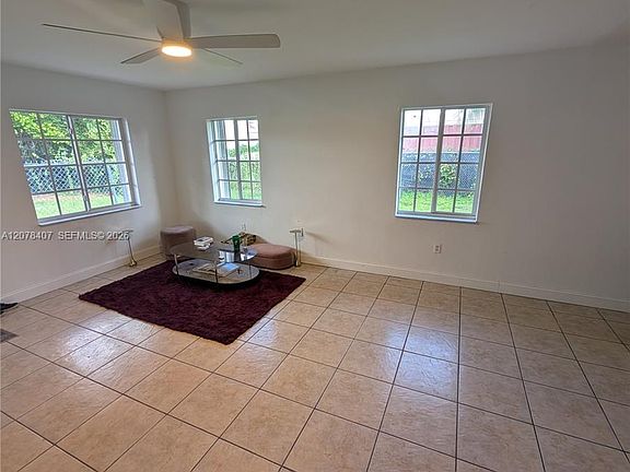 3rd image of 225 NW 53rd St #R