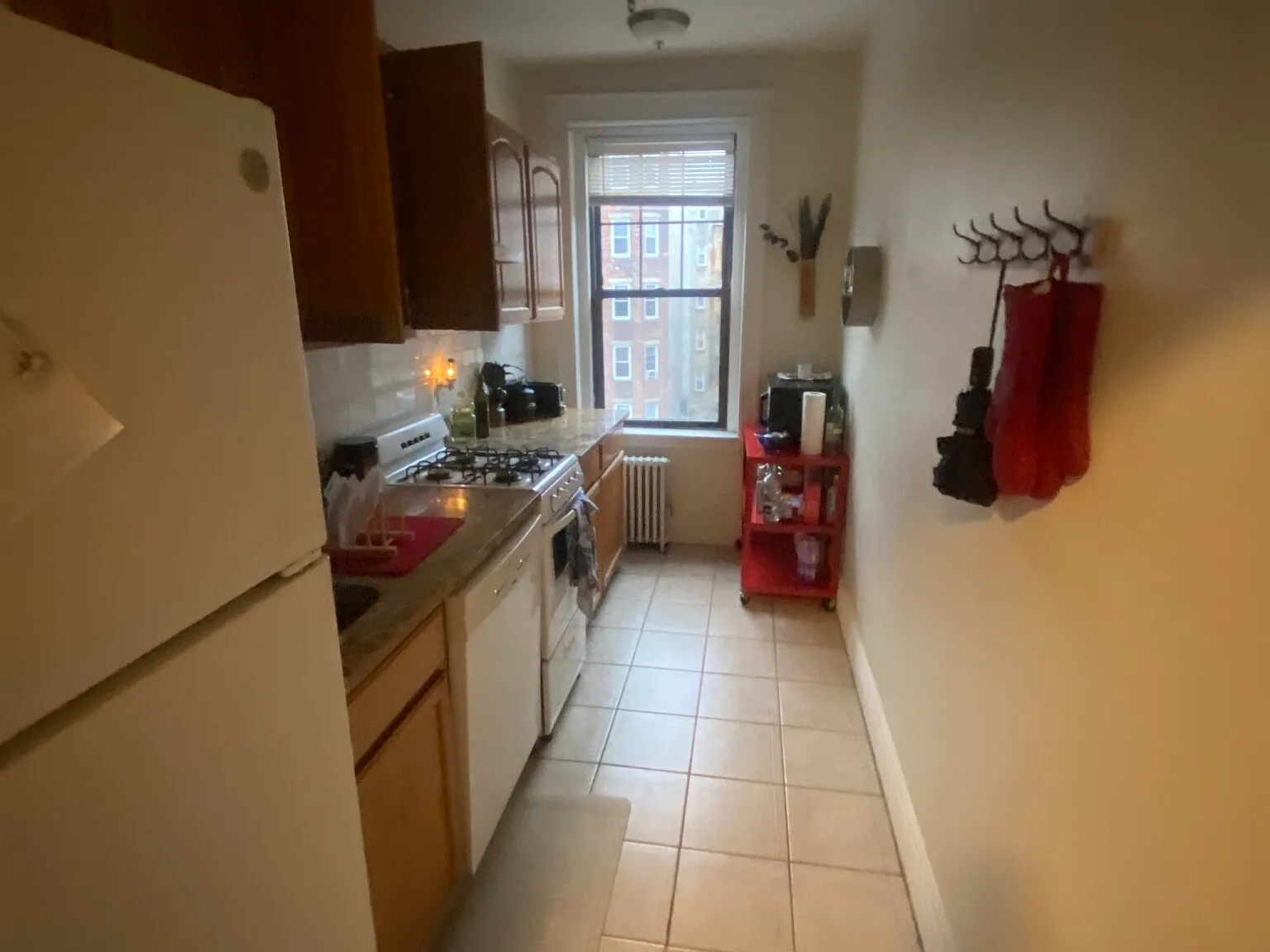 2 bed, 9999 sqft, $3,200 — Photo 4