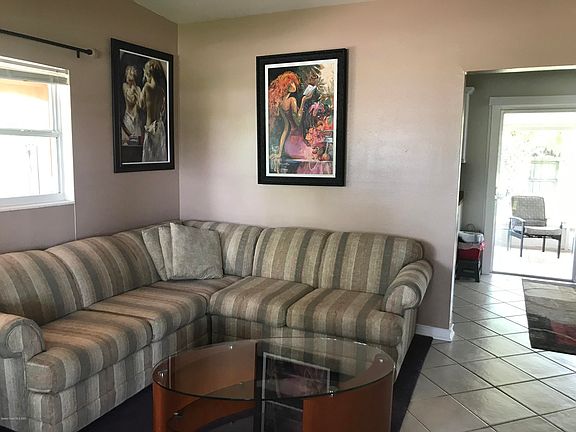 3rd image of 1340 Hollywood Dr