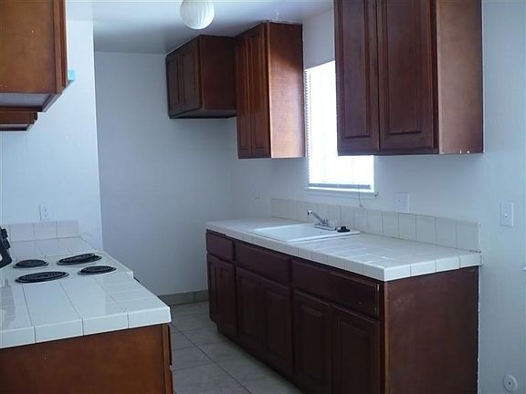 2nd image of 2622 W Fairmont Ave APT 204
