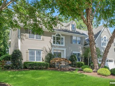 319 Megan Ct, Wyckoff, NJ, 07481